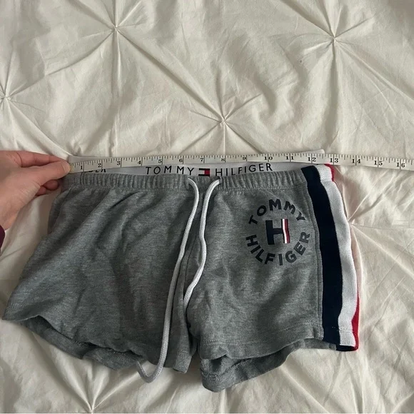 Women’s Tommy Hilfiger Grey Adjustable Athletic Shorts Size: XS - Picture 6 of 7
